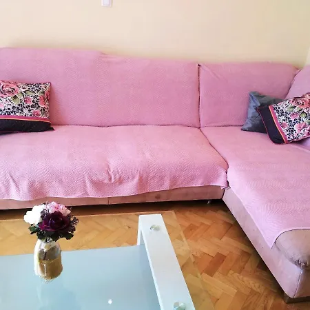 Lalic - A Spacious Three Bedroom With A Sea View
