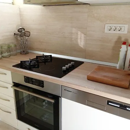 Appartamento Lalic - A Spacious Three Bedroom With A Sea View *