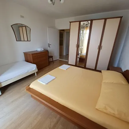 Lalic - A Spacious Three Bedroom With A Sea View Appartamento Tučepi