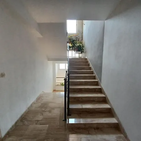 Appartamento Lalic - A Spacious Three Bedroom With A Sea View *