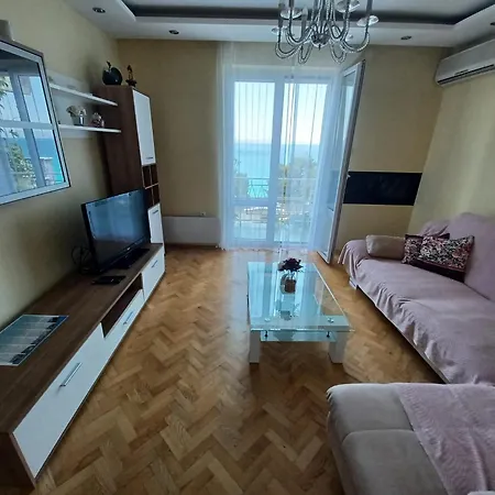 Lalic - A Spacious Three Bedroom With A Sea View Appartamento