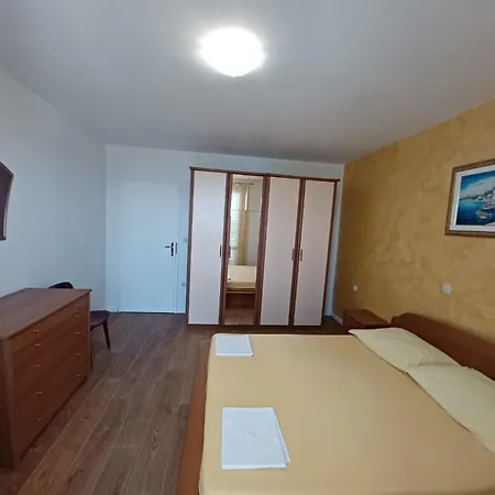 Lalic - A Spacious Three Bedroom With A Sea View Appartamento *