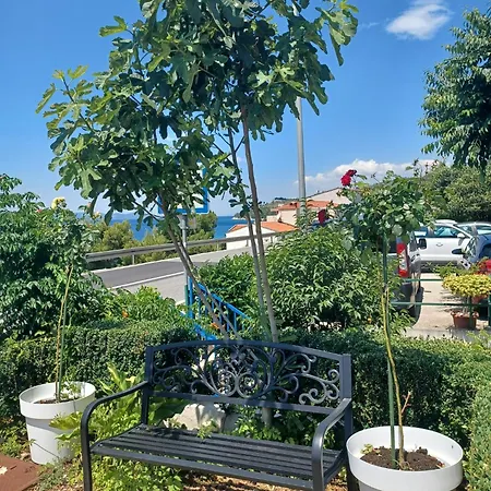 Lalic - A Spacious Three Bedroom With A Sea View Appartamento Tučepi