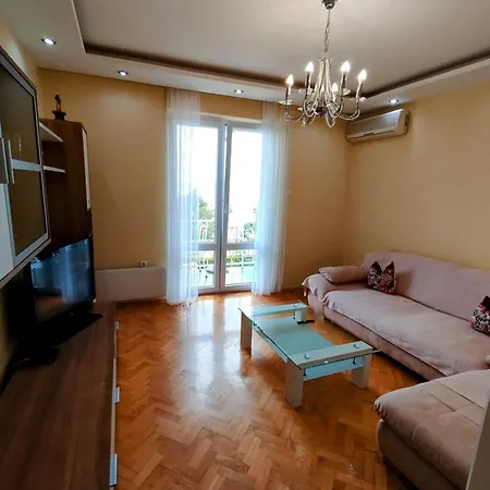 Lalic - A Spacious Three Bedroom With A Sea View Appartamento Tučepi