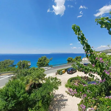 Appartamento Lalic - A Spacious Three Bedroom With A Sea View